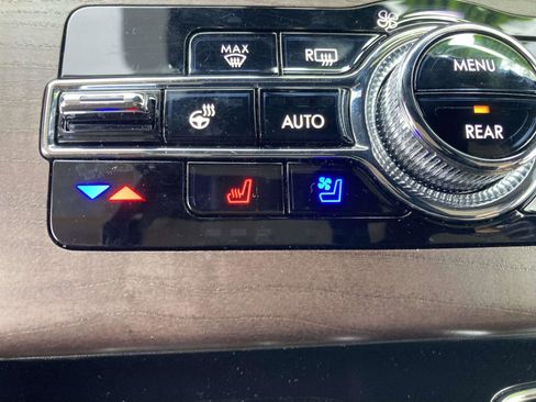 Used 2023 Lincoln Aviator Reserve w/ Equipment Group 201A image 26