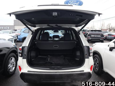 Used 2025 Subaru Forester Limited image 21