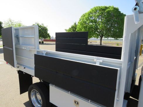 New 2023 RAM 5500 Tradesman w/ Chrome Appearance Group image 37