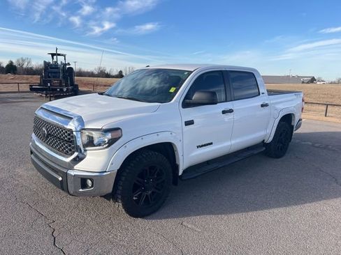 Used 2019 Toyota Tundra SR5 image 3