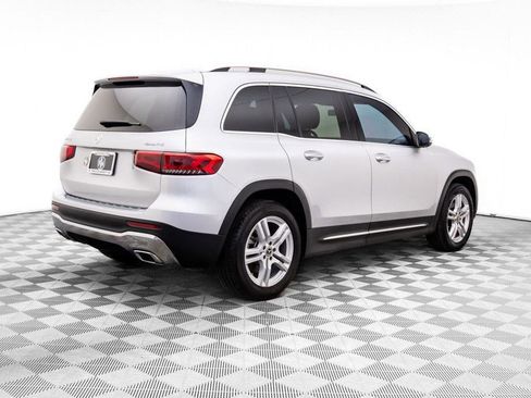 Used 2021 Mercedes-Benz GLB 250 4MATIC w/ Premium Package image 6