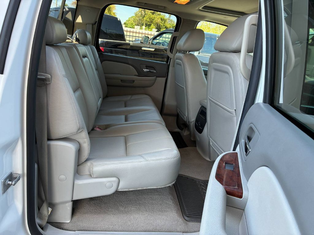 Used 2012 Chevrolet Silverado 3500 LTZ w/ LTZ Plus Package RWD image 13
