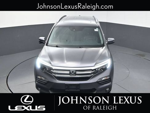 Used 2017 Honda Pilot Touring image 24