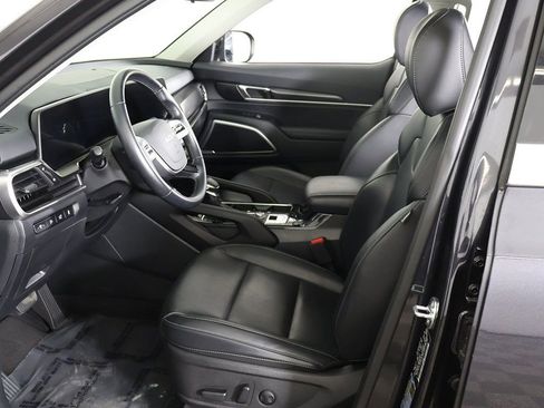 Used 2025 Kia Telluride S AWD/4WD image 32