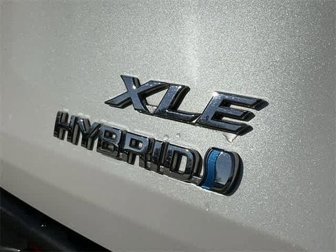 Certified 2023 Toyota Sienna XLE image 11