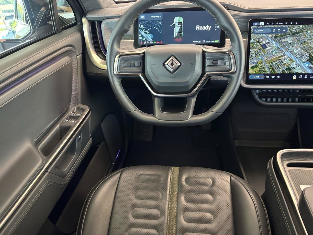 Used 2025 Rivian R1S Adventure Dual AWD/4WD image 13