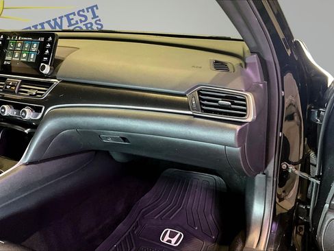 Used 2018 Honda Accord Sport image 26