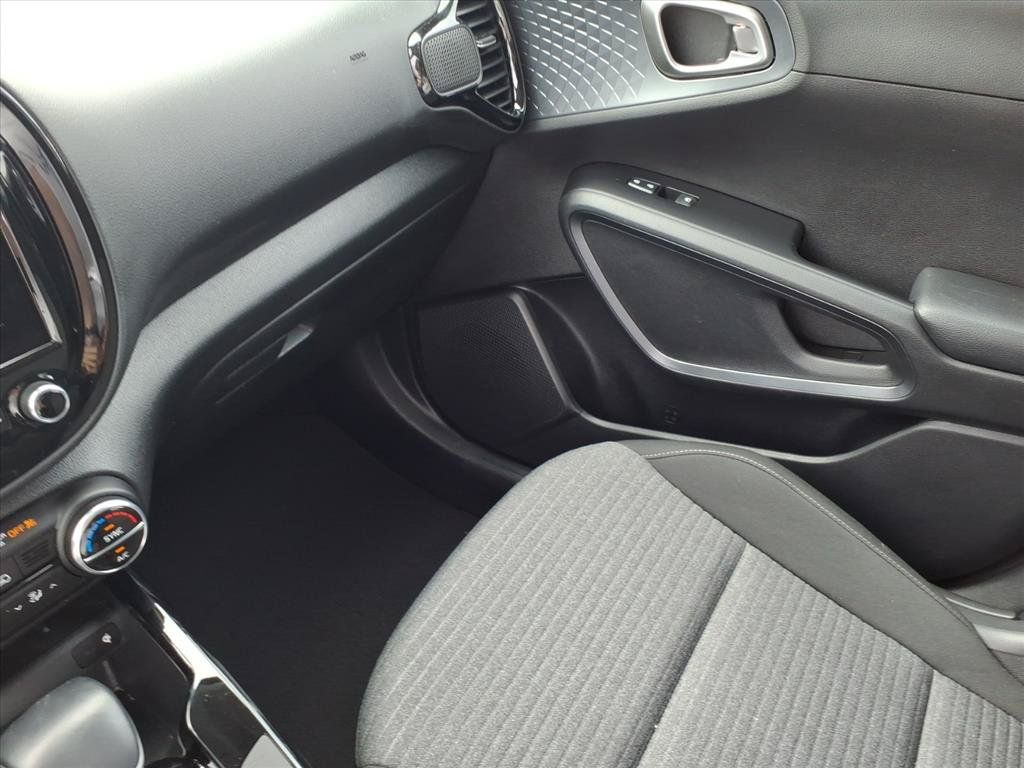 Used 2021 Kia Soul EX FWD image 26