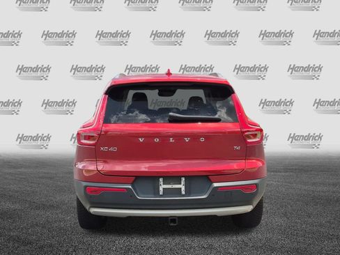 Used 2019 Volvo XC40 T4 Momentum FWD image 9