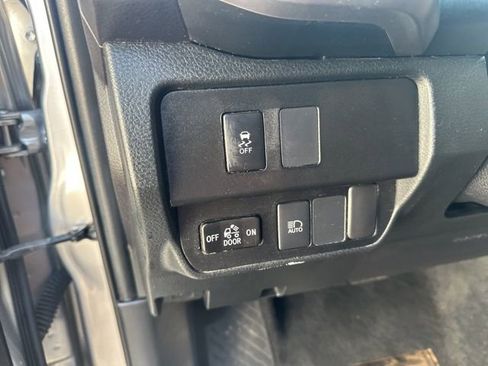 Used 2021 Toyota Tacoma SR5 image 18