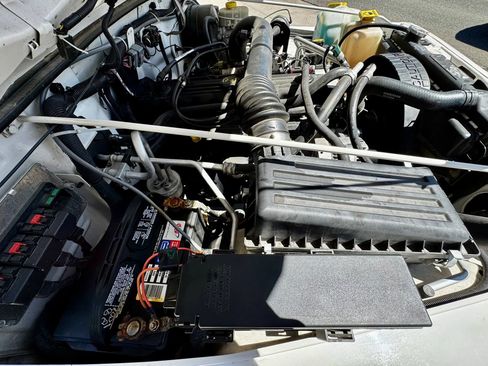 Used 2006 Jeep Wrangler Unlimited w/ Premium Audio Group image 21