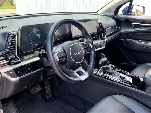 Used 2023 Kia Sportage EX AWD/4WD image 13