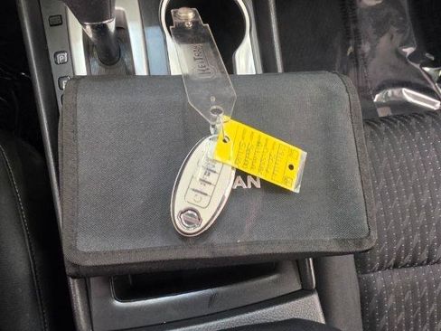 Used 2016 Nissan Altima 2.5 SV w/ Convenience Package FWD image 28