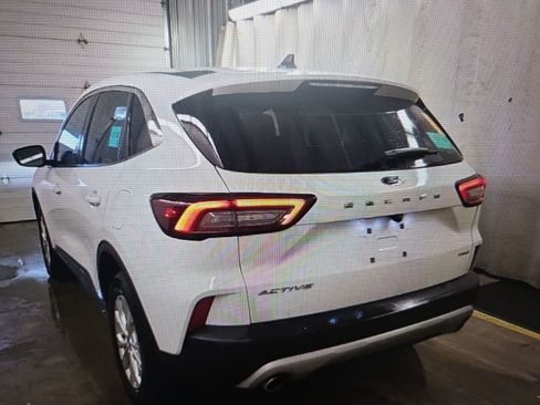 Used 2023 Ford Escape Active image 3