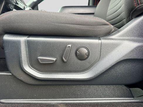 Used 2019 Ford F150 XLT w/ Equipment Group 302A Luxury AWD/4WD image 3
