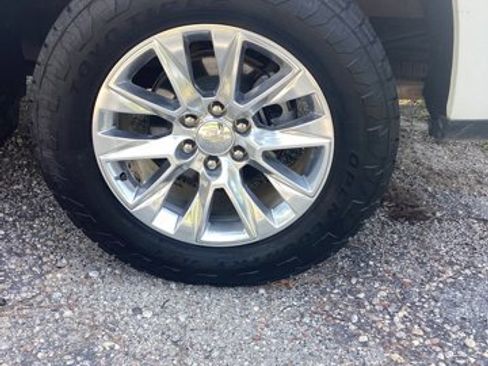 Used 2021 Chevrolet Silverado 1500 LTZ w/ LTZ Premium Package image 6