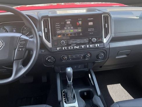 Certified 2026 Nissan Frontier SV w/ Tow Package AWD/4WD image 6