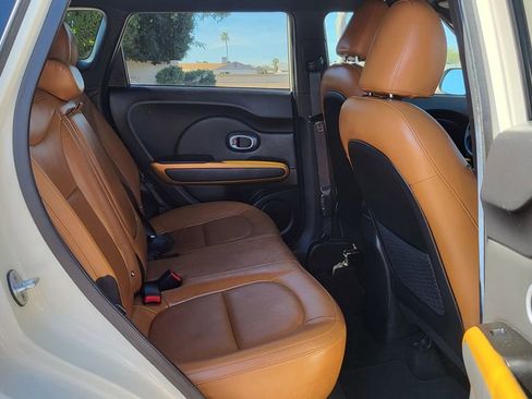 Used 2015 Kia Soul ! w/ Sun & Sound Package image 19