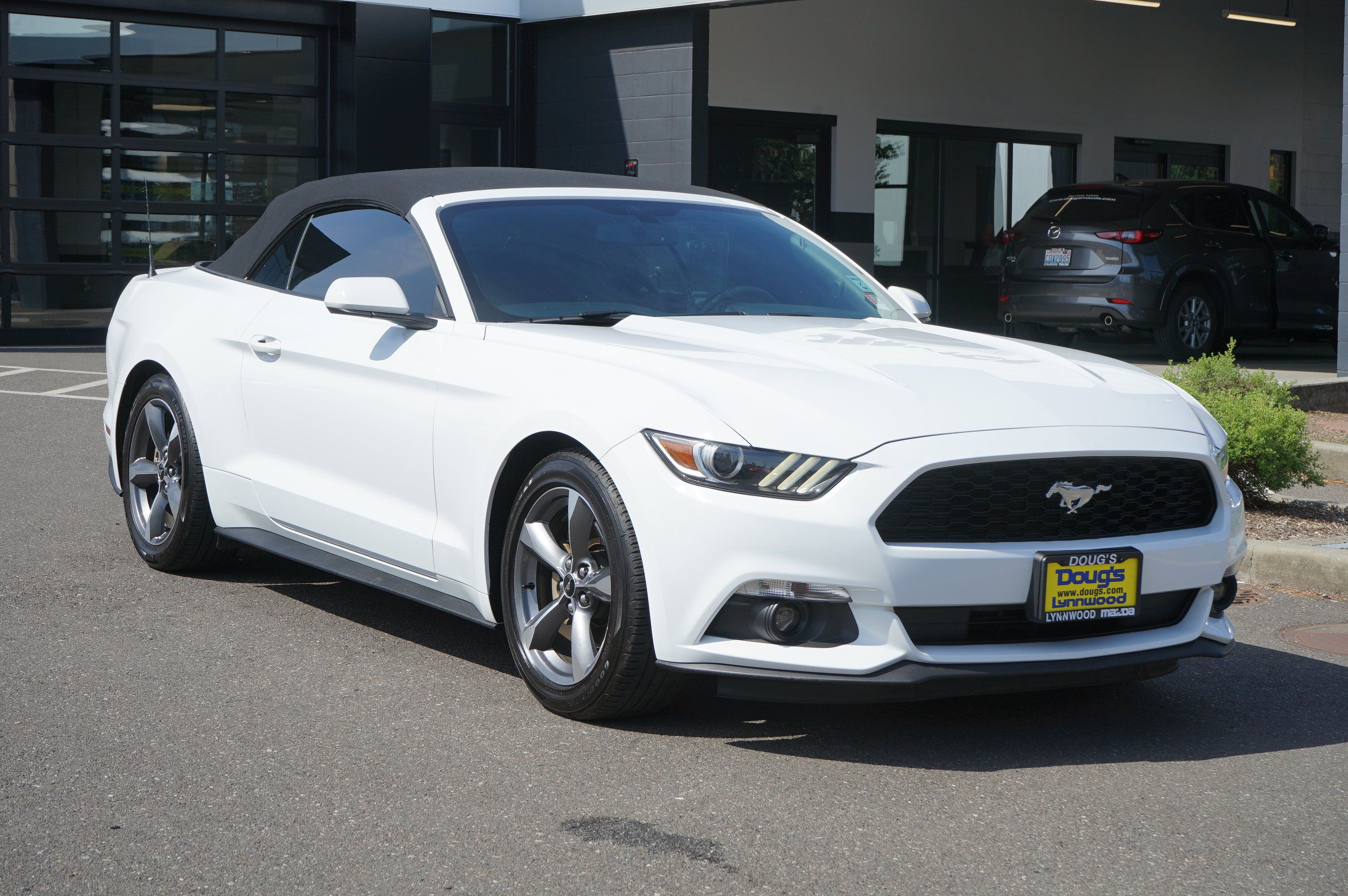 Used 2016 Ford Mustang Convertible w/ Equipment Group 051A RWD image 15
