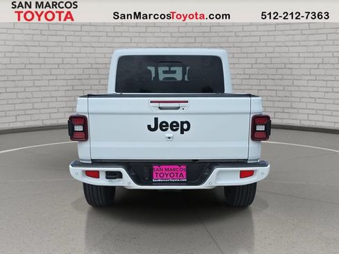 Used 2022 Jeep Gladiator Overland AWD/4WD image 6