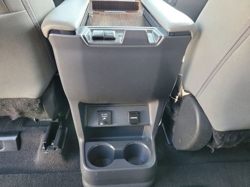 Used 2023 Toyota Sienna XLE w/ XLE Plus Package image 13