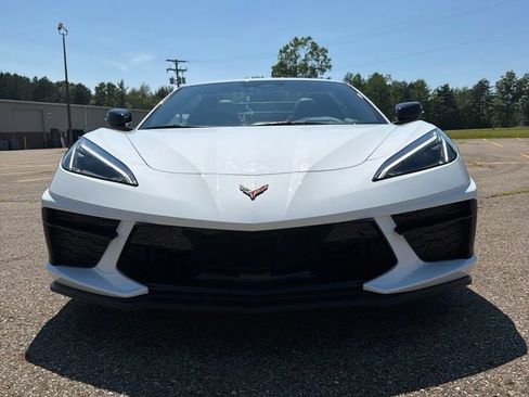 Used 2024 Chevrolet Corvette Stingray Premium Conv w/ Z51 Performance Package RWD image 2