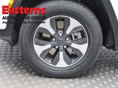 Used 2024 Jeep Grand Cherokee Limited 4xe AWD/4WD image 35