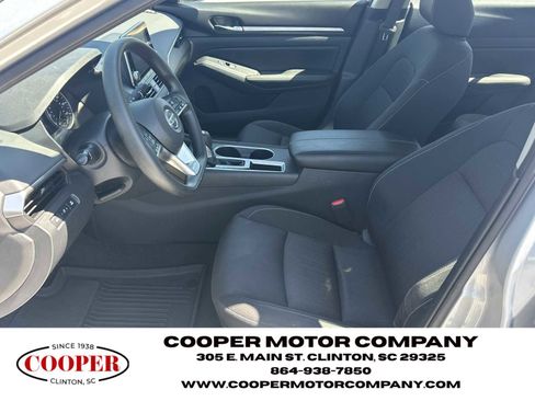 Used 2022 Nissan Altima 2.5 SV FWD image 9