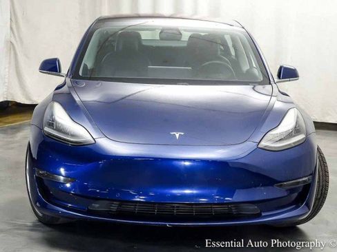 Used 2018 Tesla Model 3 Long Range RWD image 6