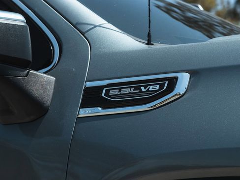 Used 2021 GMC Sierra 1500 SLT image 3