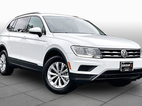Used 2020 Volkswagen Tiguan S FWD image 3