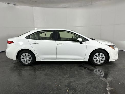 Used 2020 Toyota Corolla L image 13