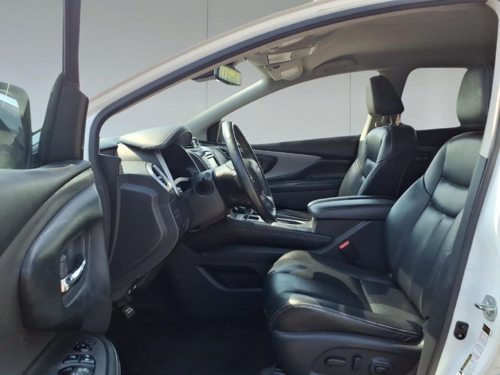 Used 2023 Nissan Murano SV w/ SV Midnight Edition Package FWD image 15