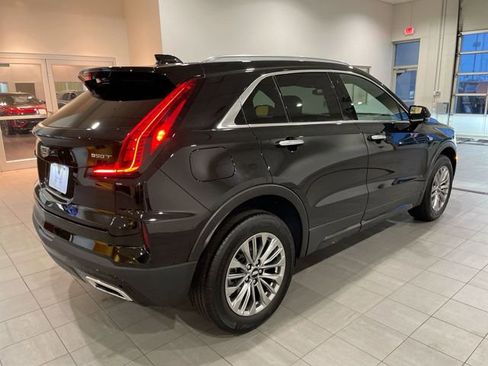 Certified 2025 Cadillac XT4 Premium Luxury image 5