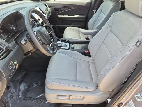 Used 2022 Honda Passport Elite image 11
