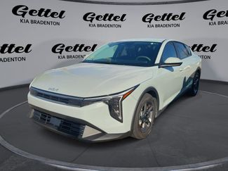 Used 2025 Kia K4 LXS video 1