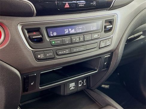 Used 2021 Honda Ridgeline RTL image 12
