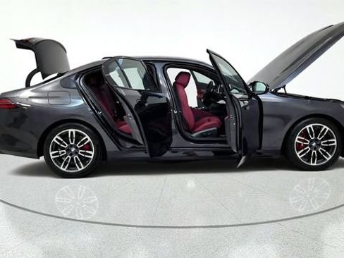 Used 2026 BMW 540i xDrive w/ Executive Package AWD/4WD image 20
