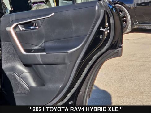 Used 2021 Toyota RAV4 XLE image 26
