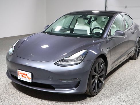 Used 2020 Tesla Model 3 Performance image 26
