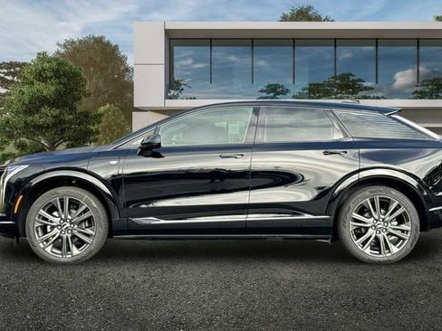 New 2026 Cadillac Optiq Sport 2 image 7