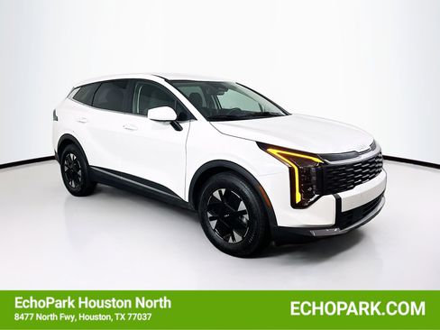 Used 2026 Kia Sportage LX FWD image 1