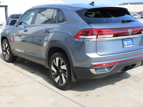 Certified 2024 Volkswagen Atlas Cross Sport SE image 4