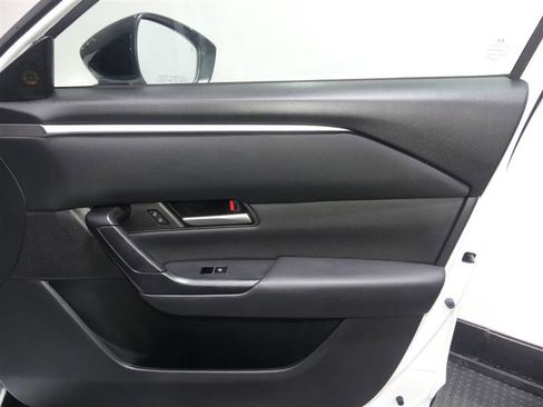 Used 2024 MAZDA CX-50 AWD 2.5 S w/ Preferred Package image 19