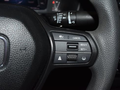 Used 2023 Honda Accord LX image 9