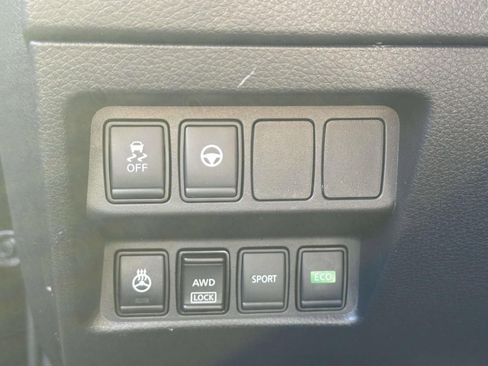 Used 2021 Nissan Rogue Sport SL w/ Premium Package image 28