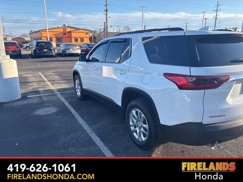 Used 2021 Chevrolet Traverse LT w/ LPO, Floor Liner Package image 17
