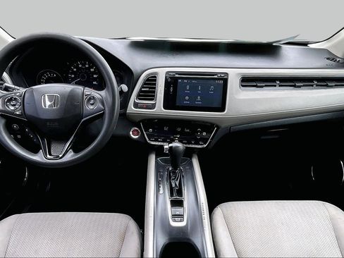 Used 2018 Honda HR-V EX image 14