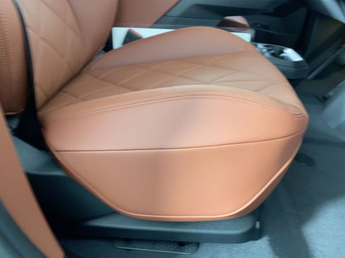 New 2026 BMW iX M70 image 32