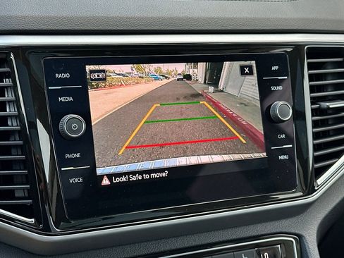 Used 2023 Volkswagen Atlas SE w/ Panoramic Sunroof Package FWD image 20